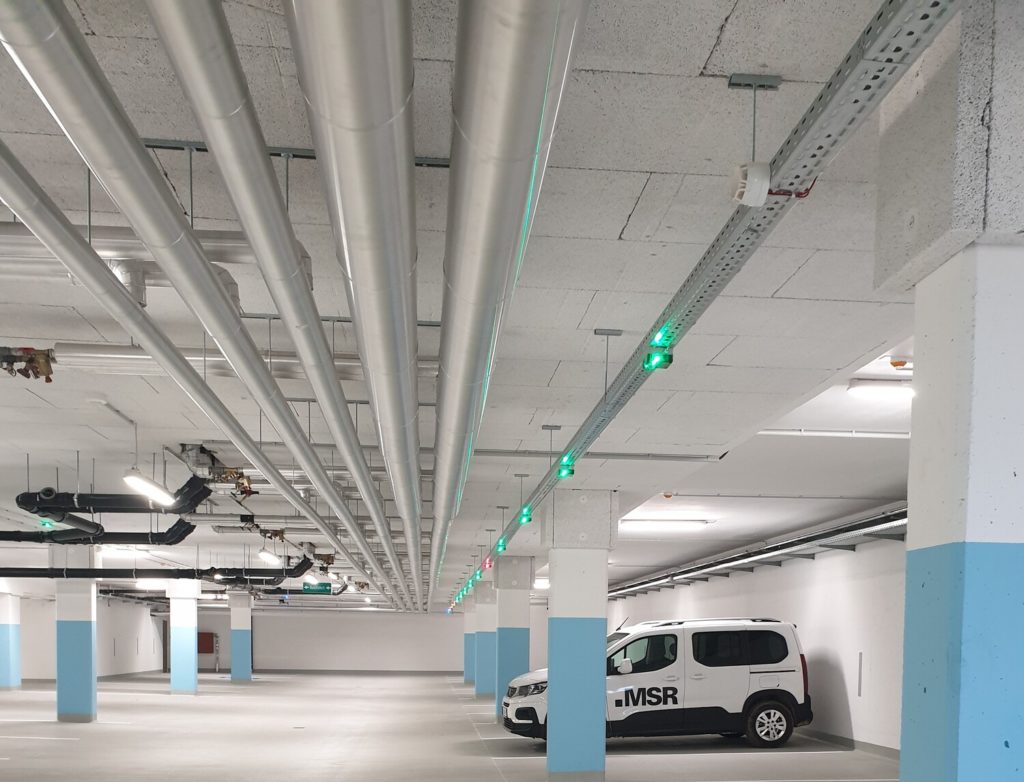 MSR-Traffic GmbH, intelligente Parkplatzsysteme, Ultraschallsensor Typ Cross in Tiefgarage Smart City Mitte in Graz